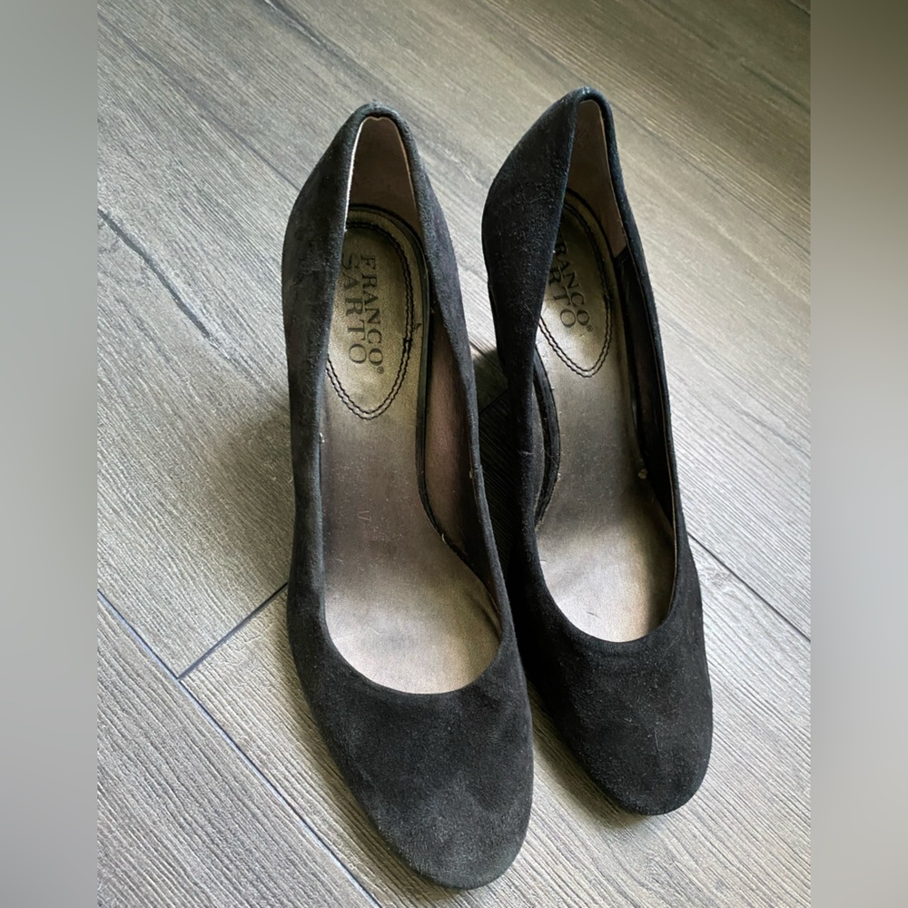 Franco Sarto Women's Vento Black Suede Wedge Slip On Size 7M